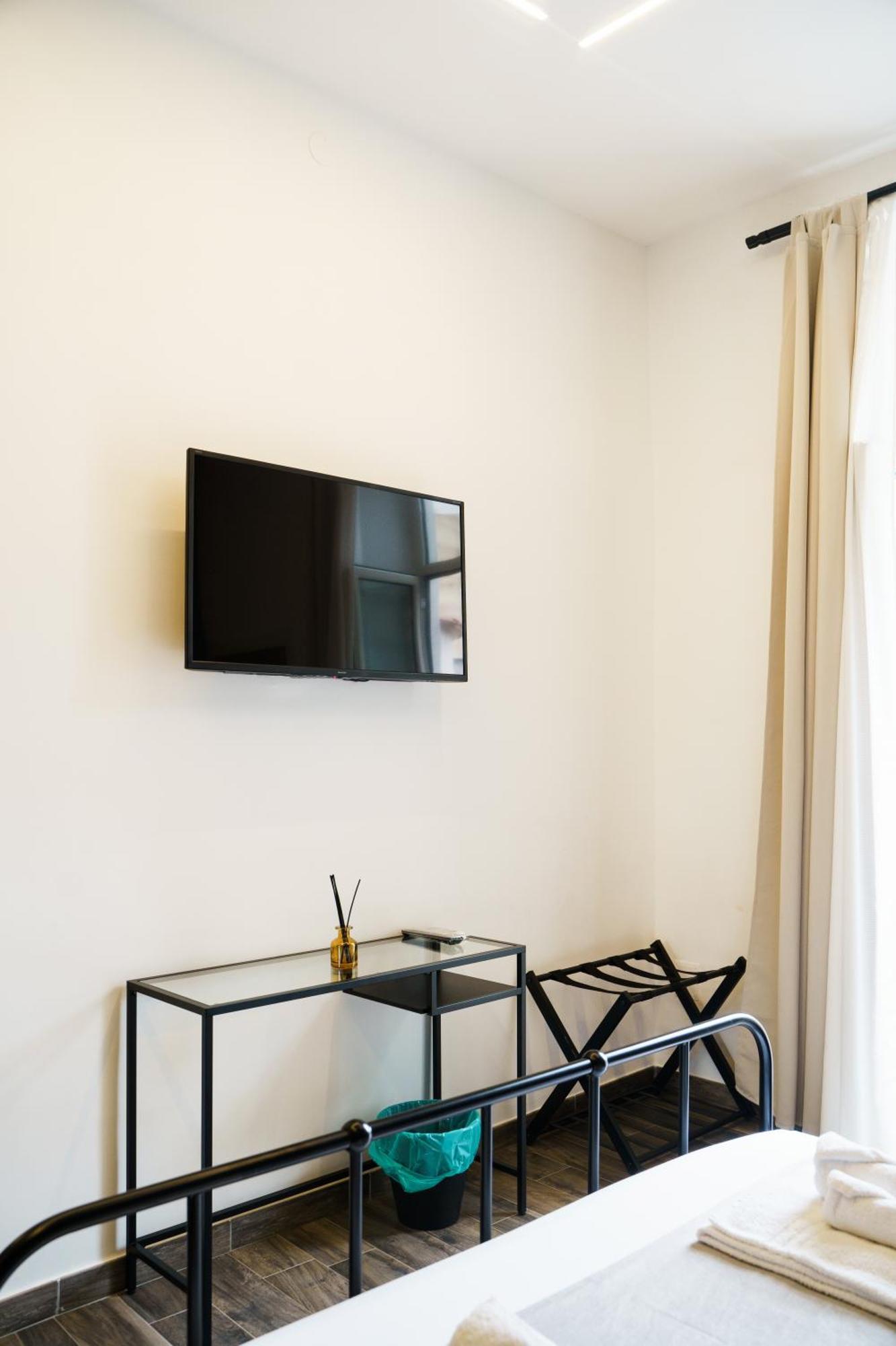 Chiatamone Relais Apartment Napoli Bagian luar foto