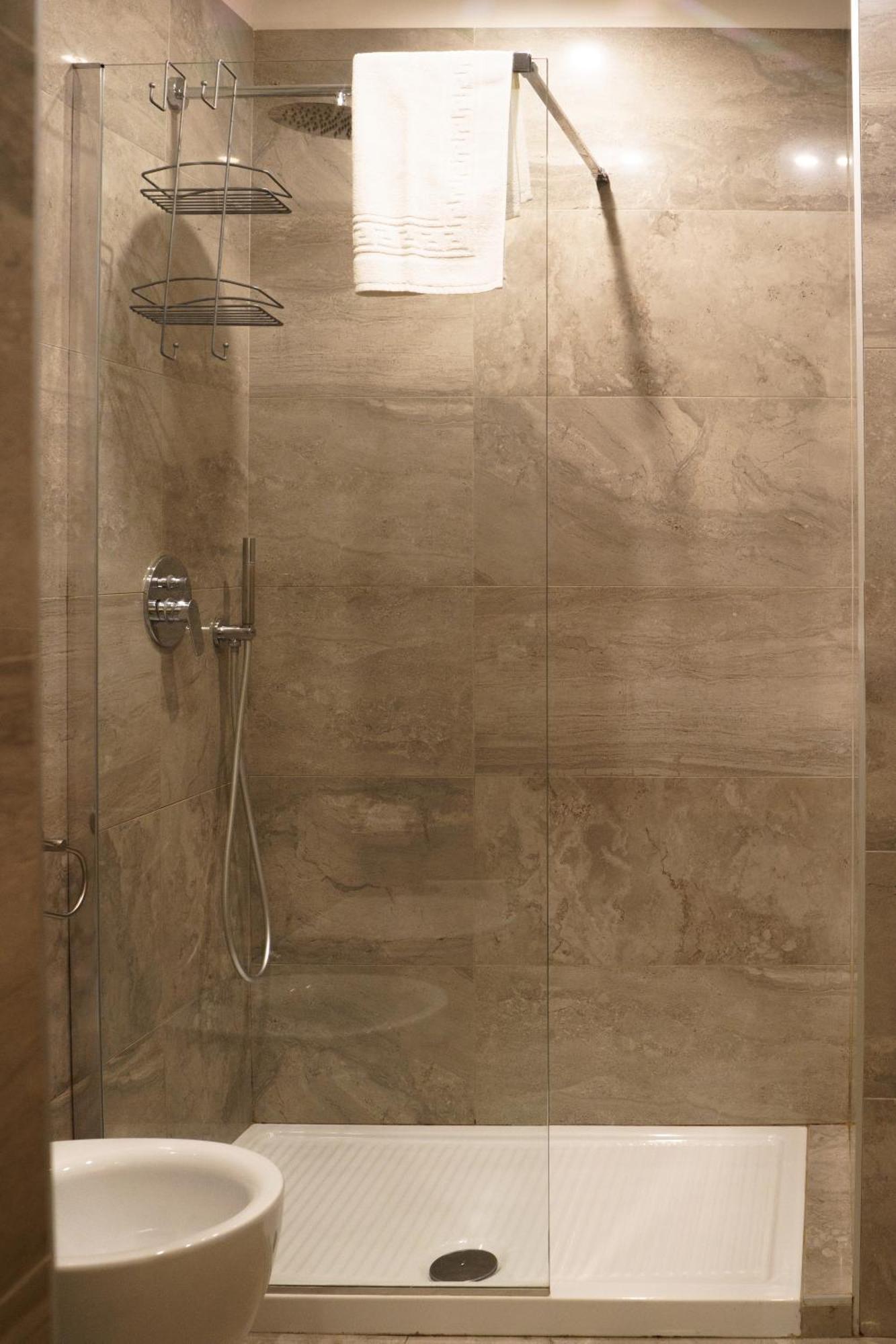 Chiatamone Relais Apartment Napoli Bagian luar foto